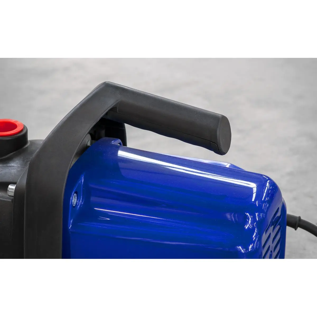 Sealey Surface Mounting Water Pump 50L/min 230V - Image 3