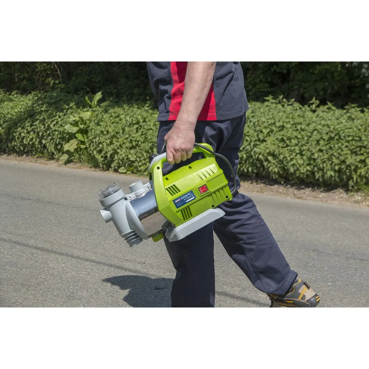 Sealey Surface Mounting Water Pump Stainless Steel 55L/min 230V - Image 4