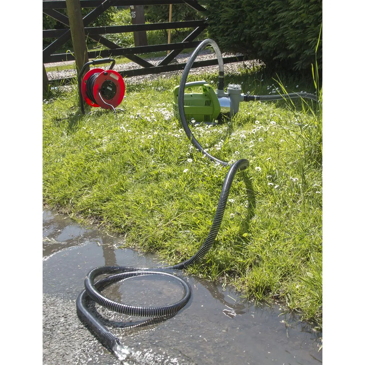 Sealey Surface Mounting Water Pump Stainless Steel 55L/min 230V - Image 8