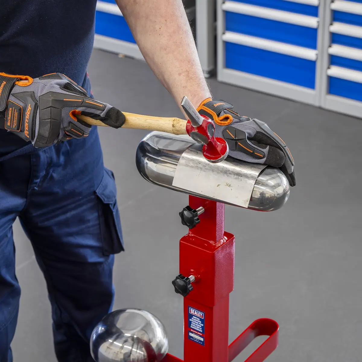 Sealey Tank Shaped Dolly for Bodywork Metal Forming - Image 3