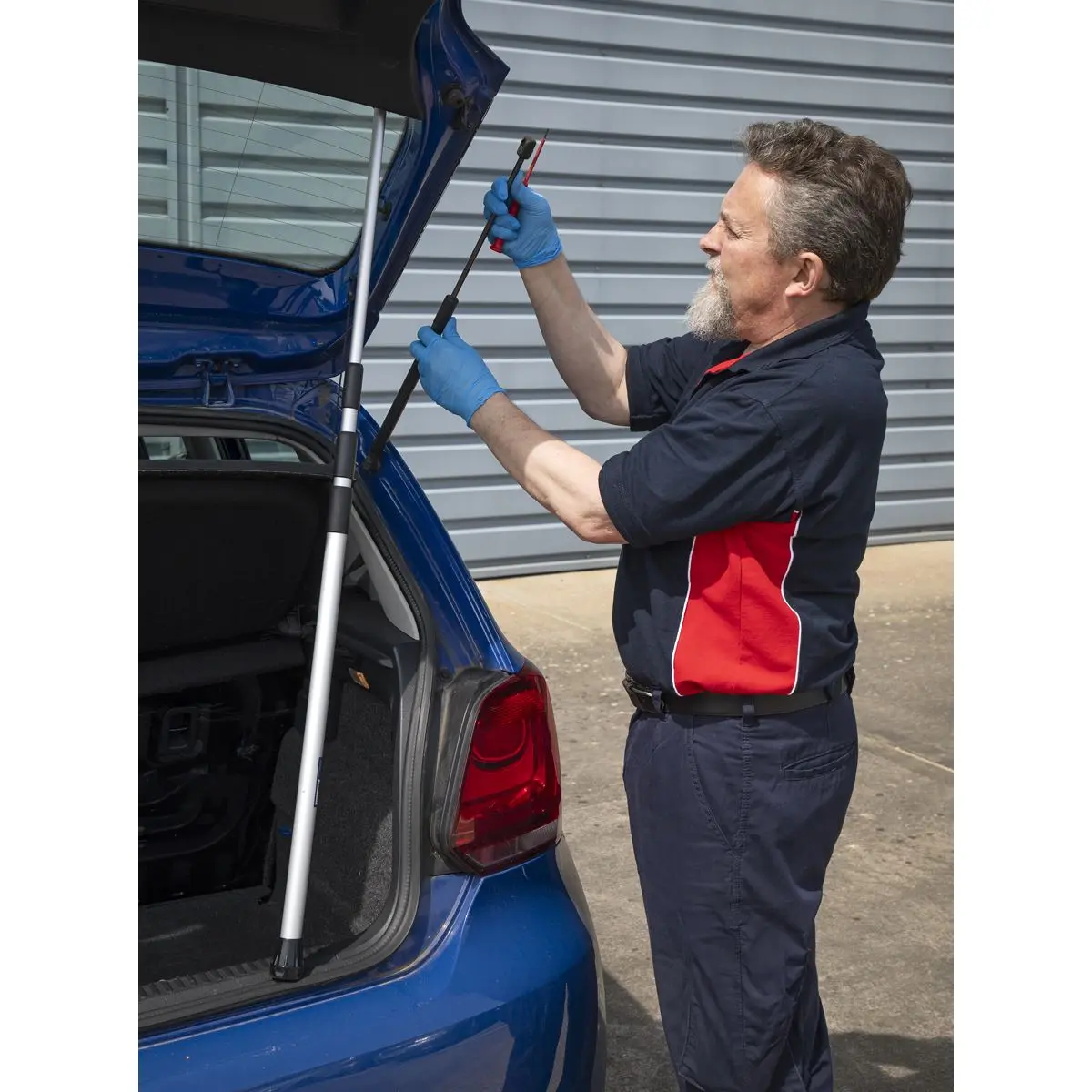Sealey Telescopic Bonnet/Tailgate Support 2.4m - Image 2