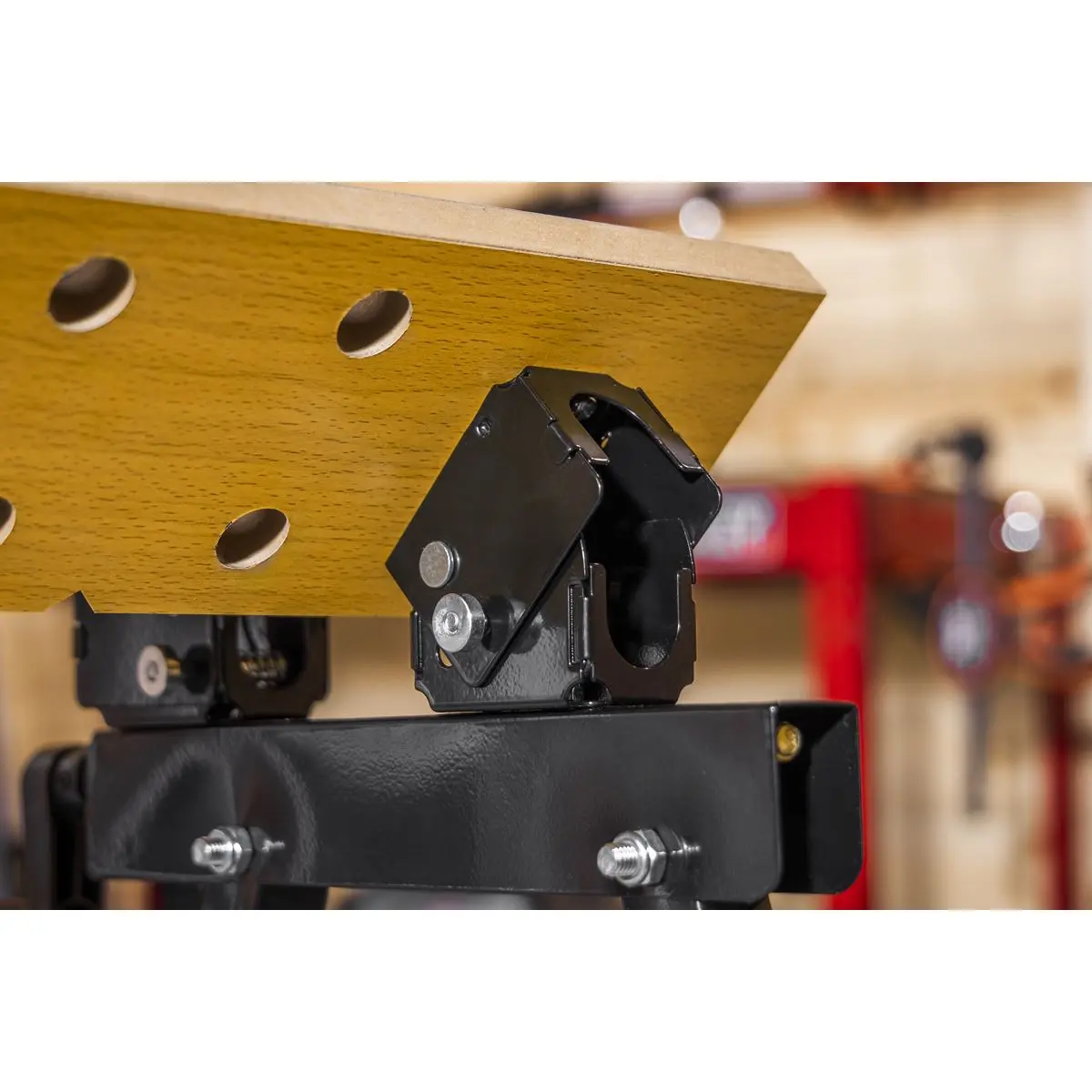 Sealey Tilt & Clamp Folding Workbench - Image 2