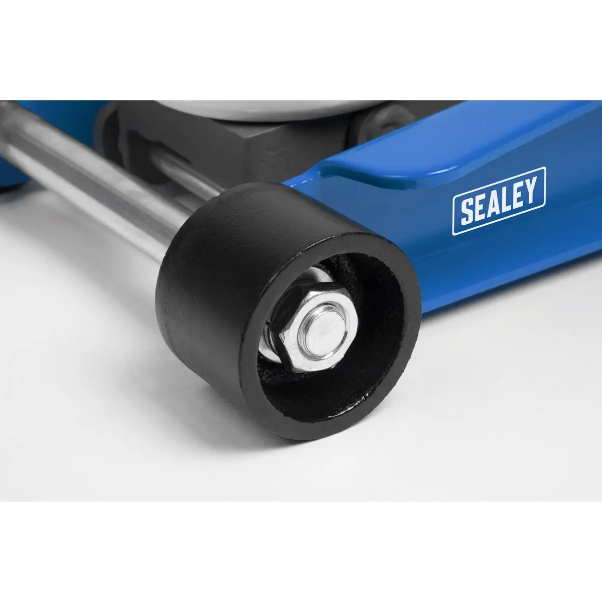 Sealey Low Profile Rocket Lift Trolley Jack 2.25 Tonne - Blue - Image 2