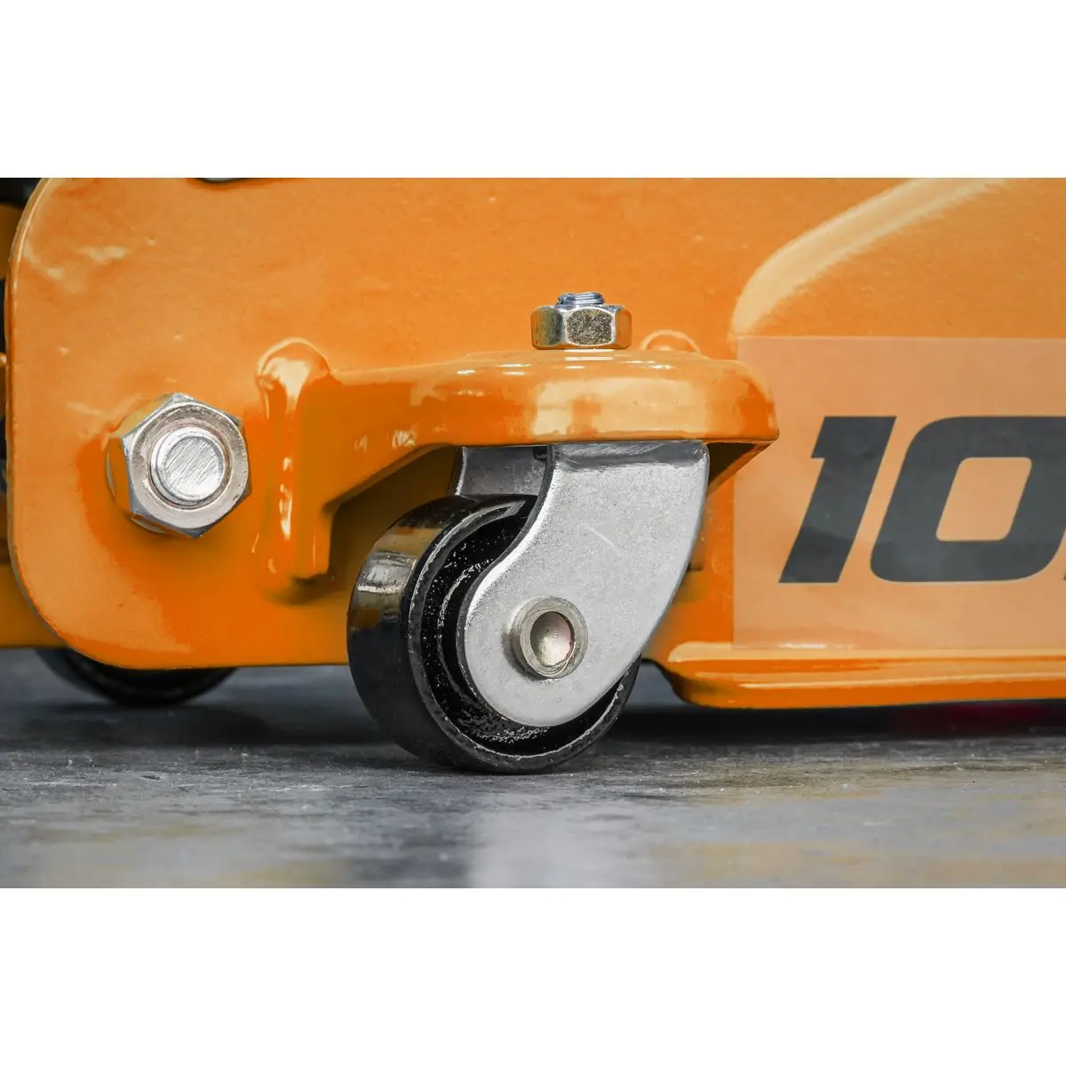 Sealey Low Profile Short Chassis Trolley Jack 2 Tonne - Orange - Image 8