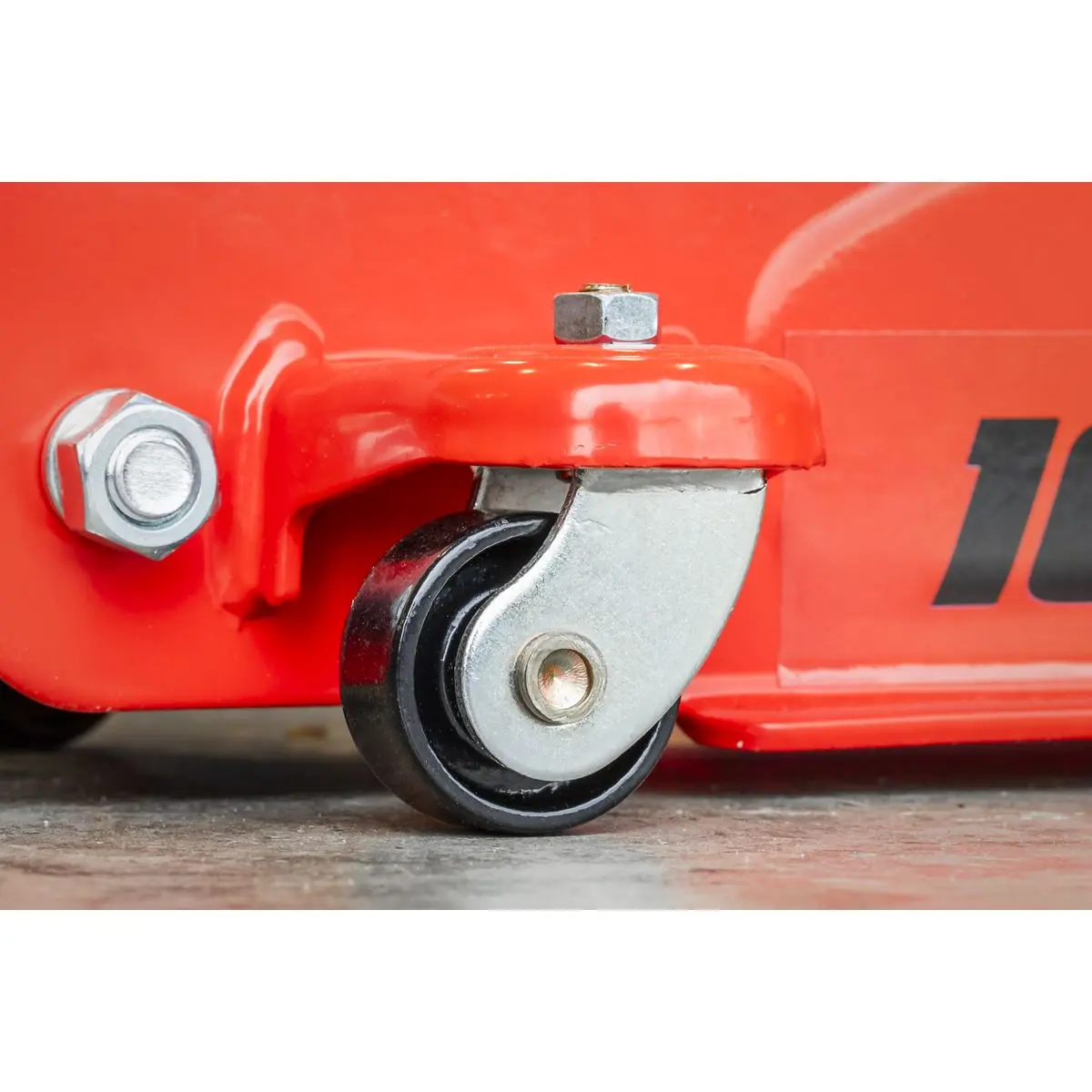 Sealey Trolley Jack 2tonne Low Entry Short Chassis - Red - Image 11