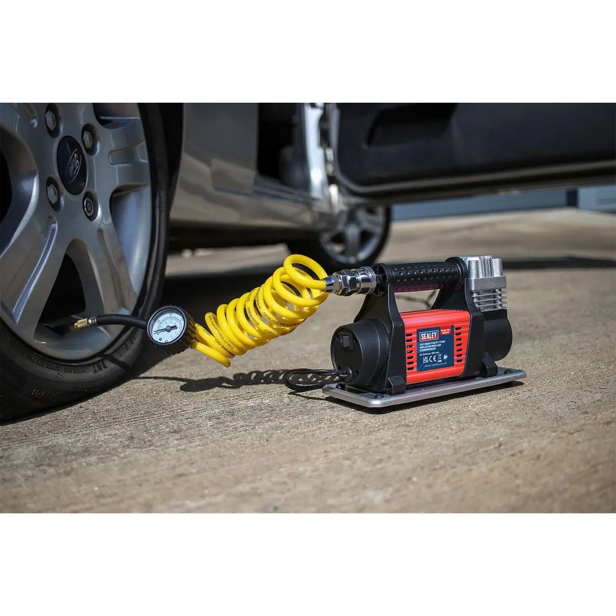 Sealey Tyre Inflator/Mini Air Compressor 12V Heavy-Duty - Image 5