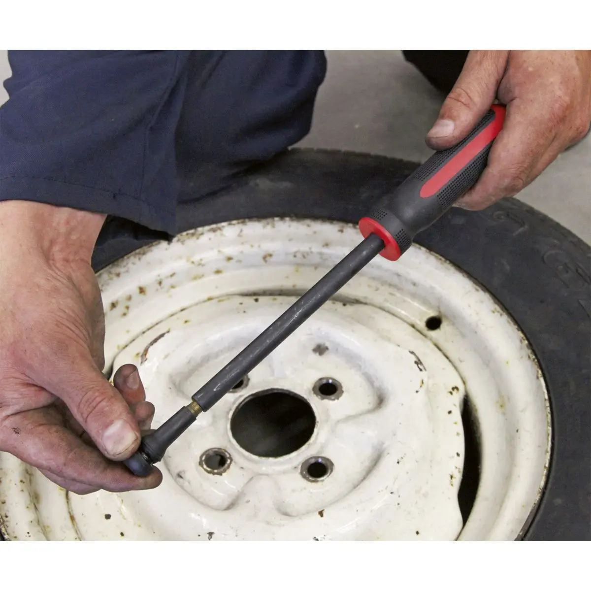 Sealey Tyre Valve Removal/Installation Tool - Image 10