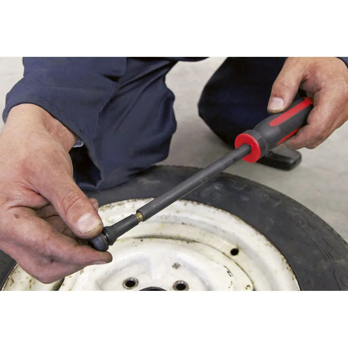 Sealey Tyre Valve Removal/Installation Tool - Image 9