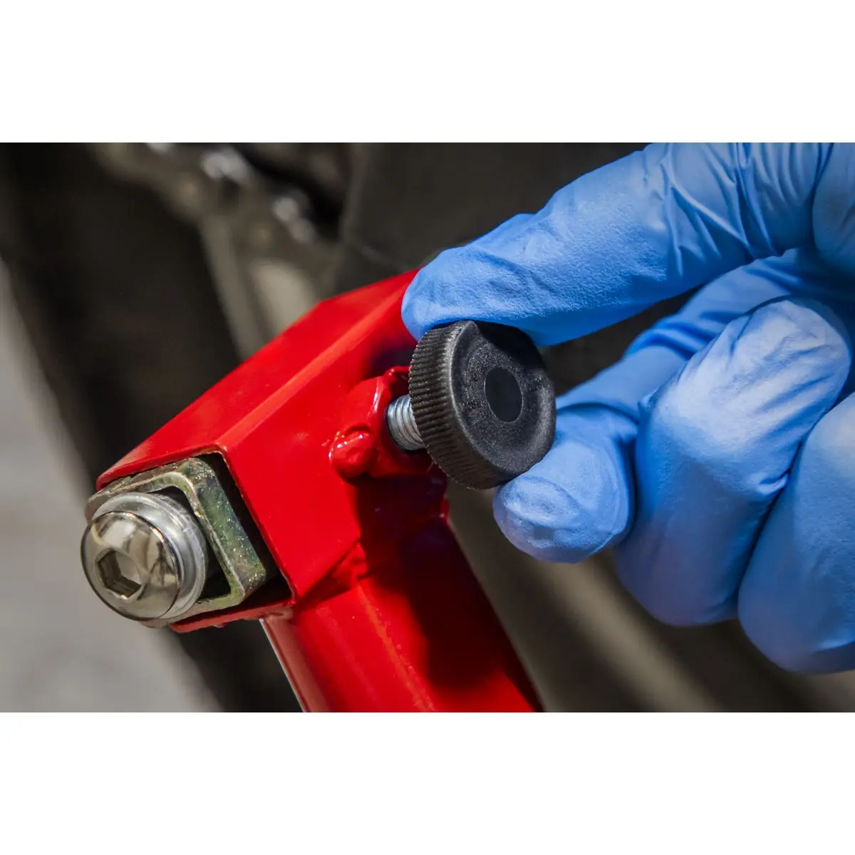 Sealey Universal Rear Paddock Stand with Rubber Supports - Image 7