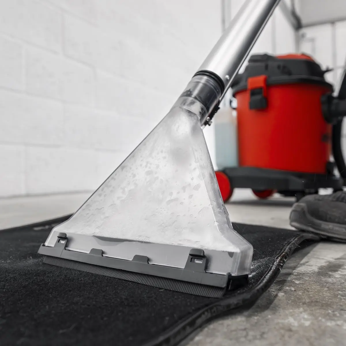 Sealey Valeting Machine Wet & Dry with Accessories 20L 1250W/230V - Image 3