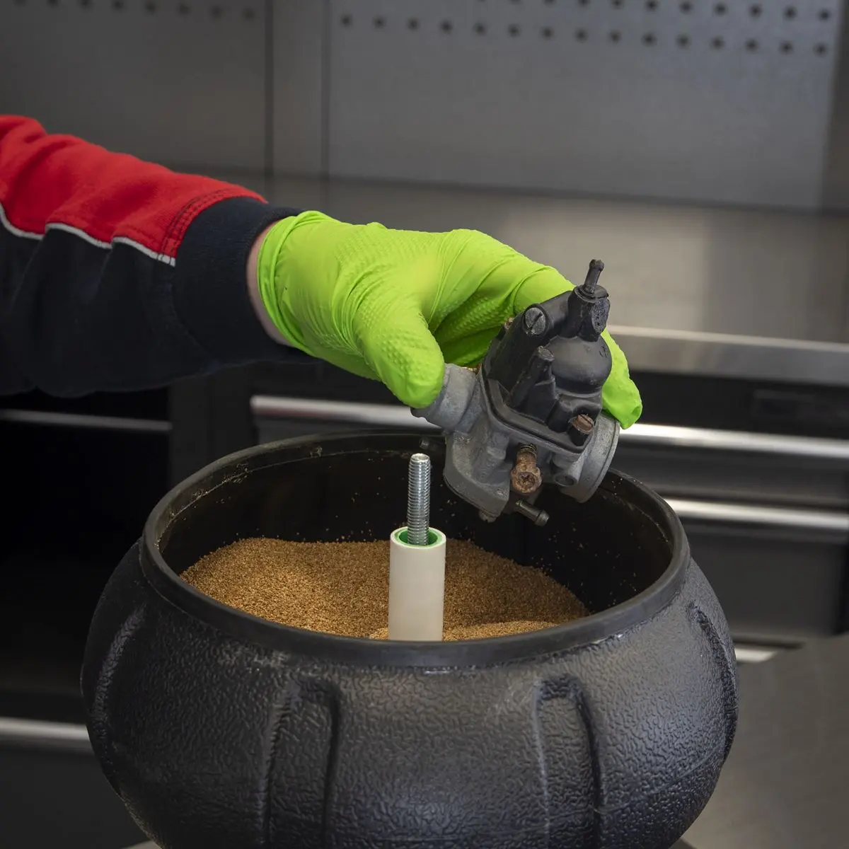 Sealey Vibratory Tumbler Small Parts Cleaner 5lb - Image 4