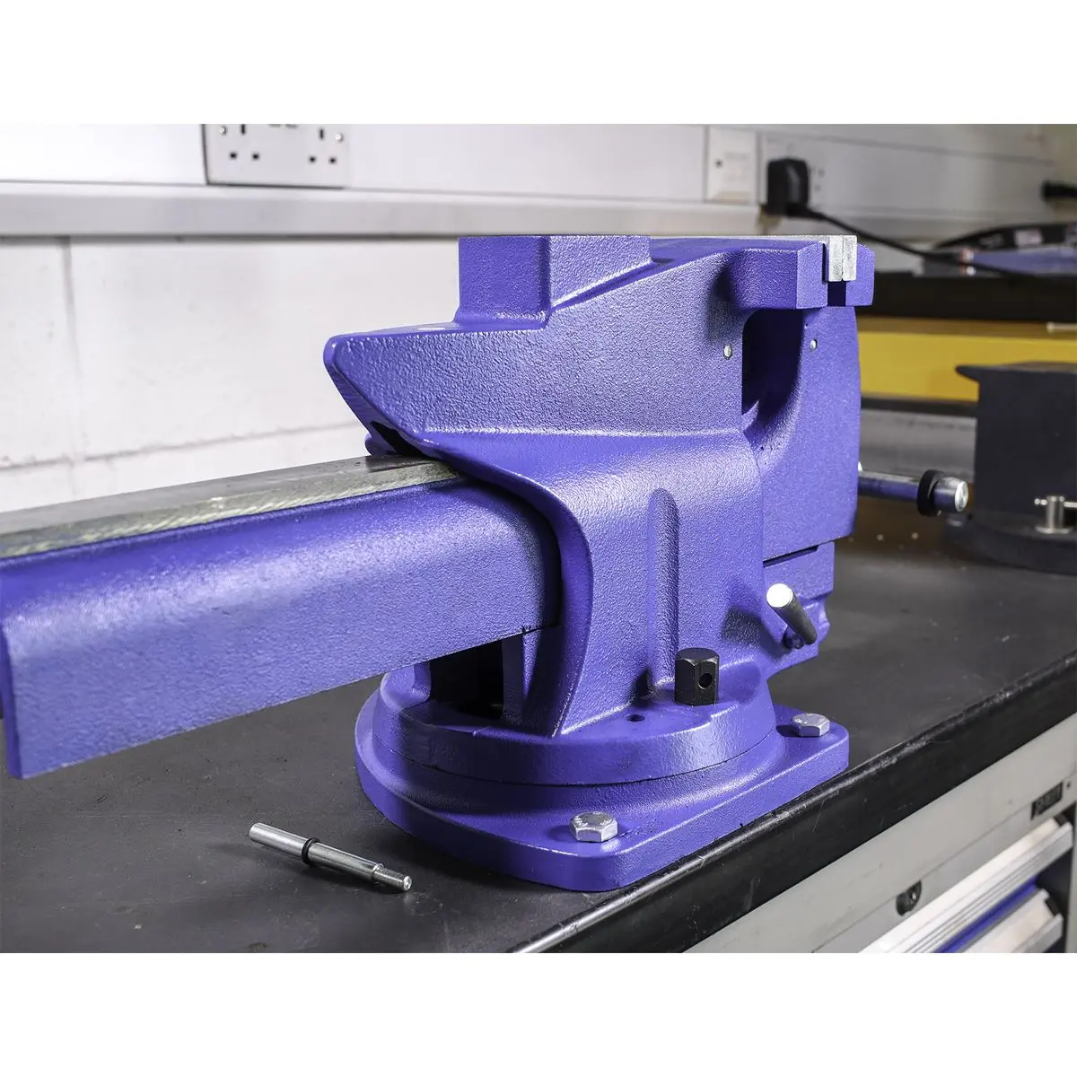 Sealey Vice 150mm Quick Action Swivel Base Cast Iron - Image 2