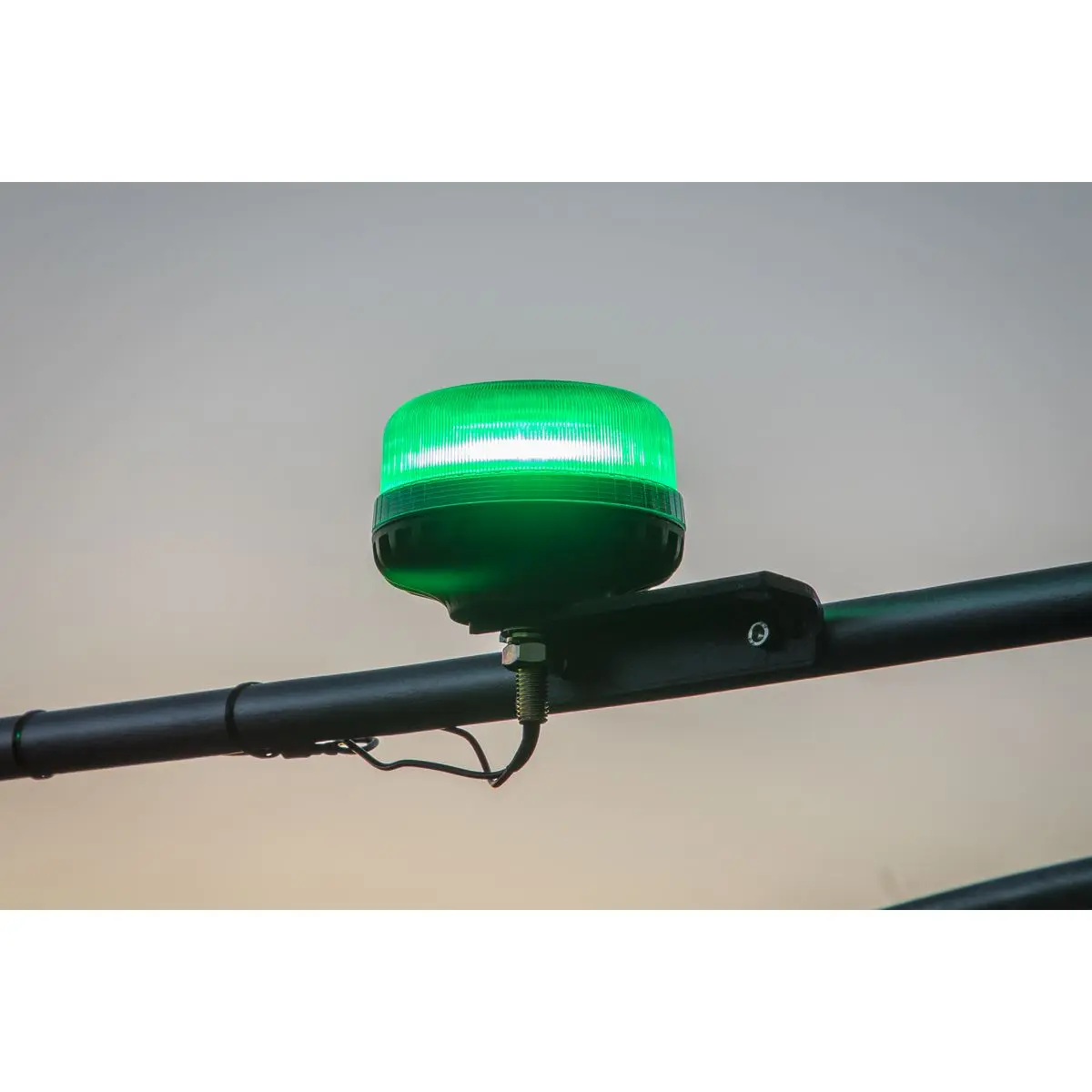 Sealey Warning Beacon SMD LED 12/24V 12mm Bolt Fixing - Green - Image 3