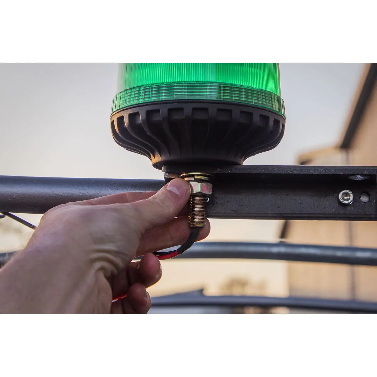 Sealey Warning Beacon SMD LED 12/24V 12mm Bolt Fixing - Green - Image 7