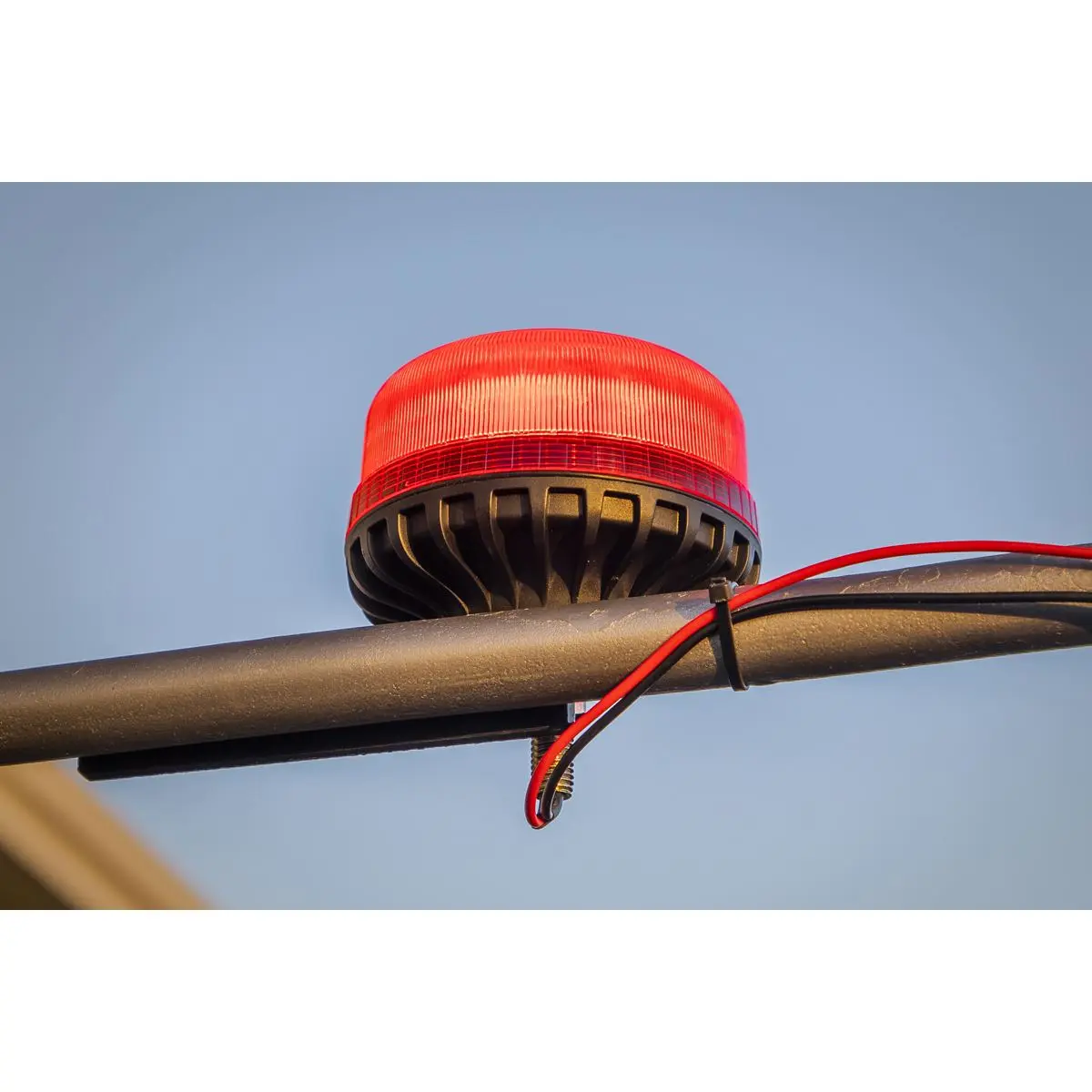 Sealey Warning Beacon SMD LED 12/24V 12mm Bolt Fixing - Red - Image 6