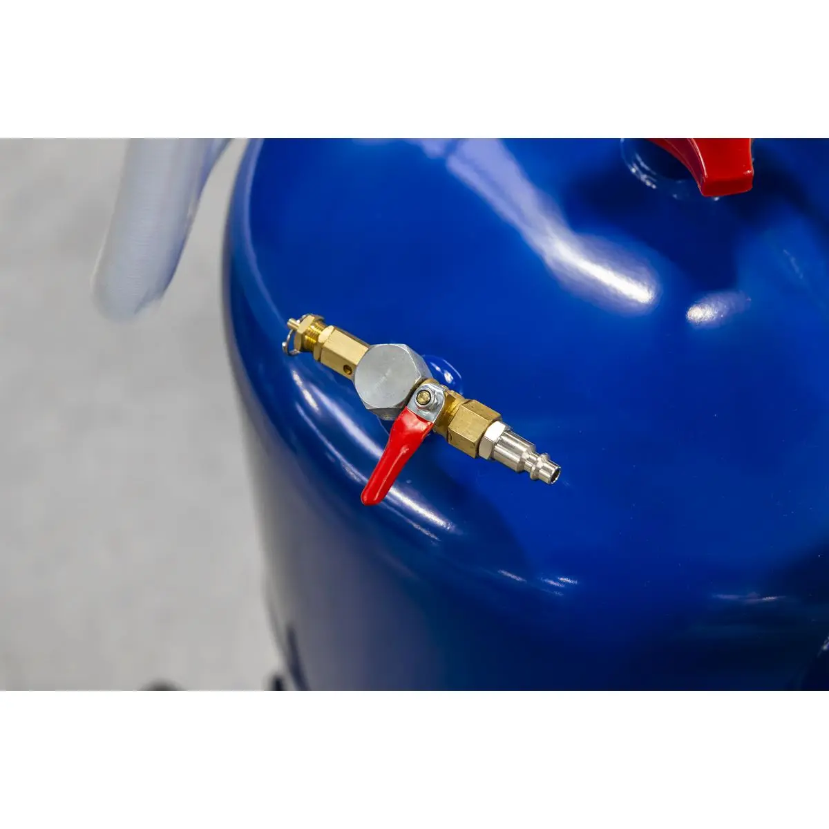 Sealey Waste Oil Drainer 65L Air Discharge - Image 9