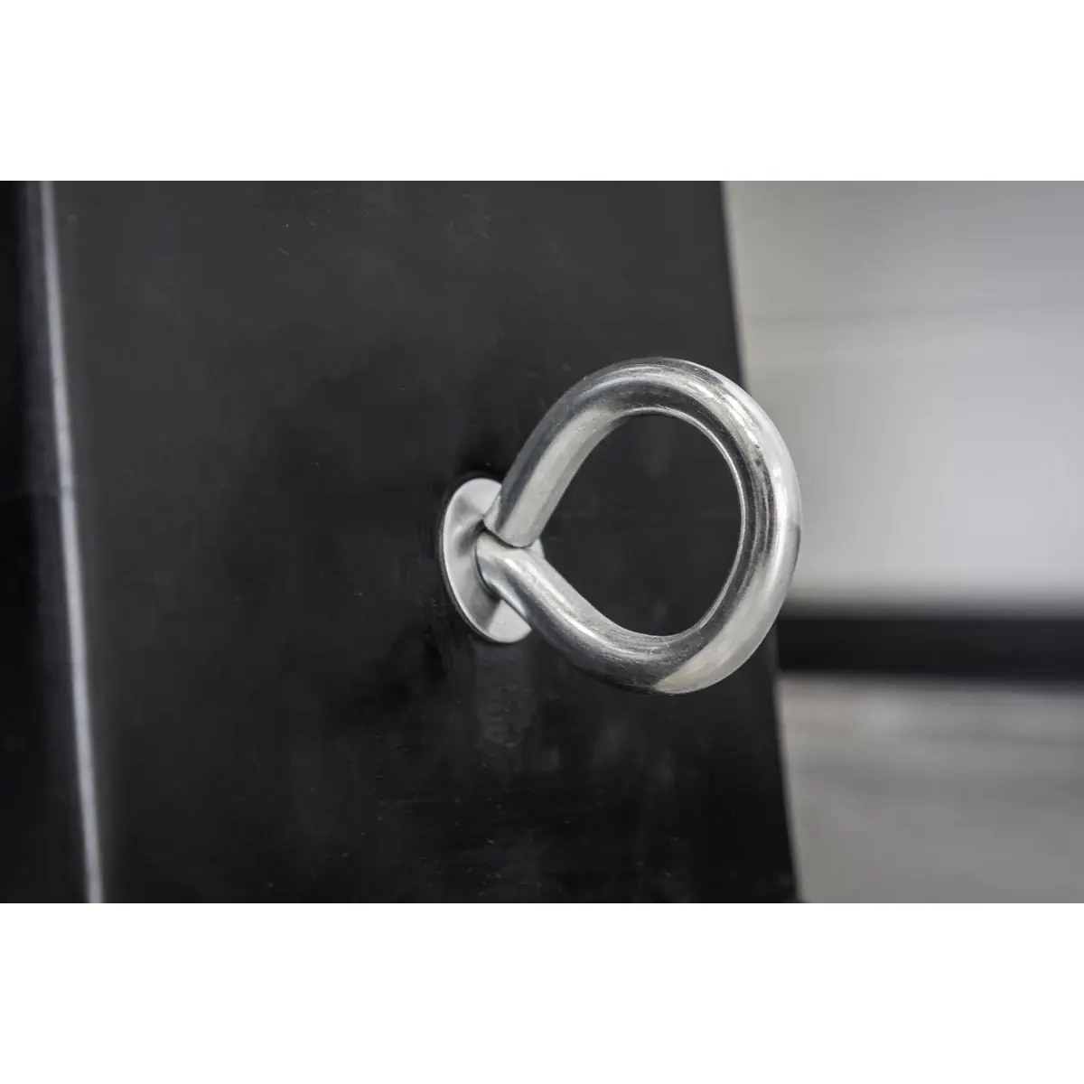 Sealey Heavy-Duty Rubber Wheel Chock - Single - Image 7