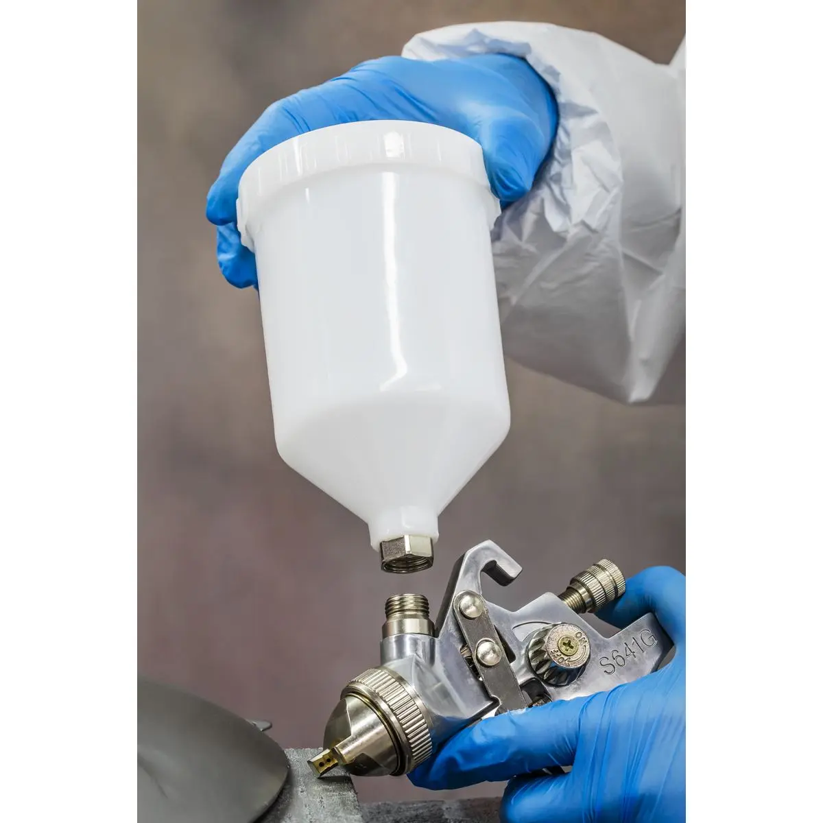 Siegen 1.4mm Set Up Gravity Feed Spray Gun Paint Car Bodyshop Panel Garage - Image 9
