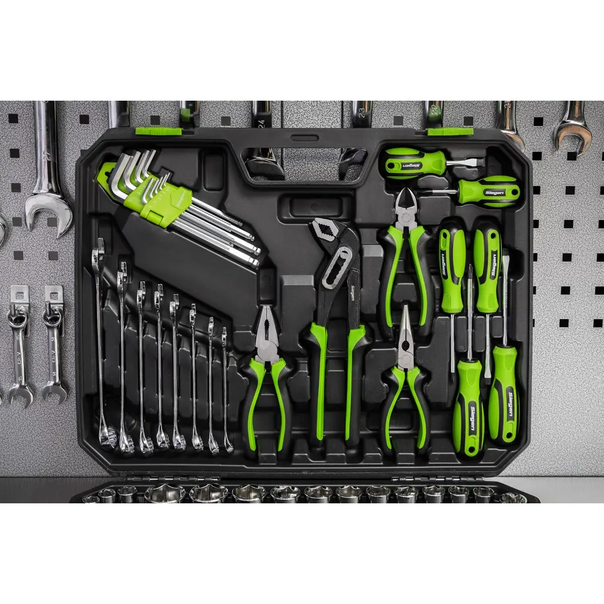 Siegen by Sealey Mechanic's Tool Kit 135 Piece 1/4" 1/2" Drive Sockets Spanners Hex Keys - Image 7