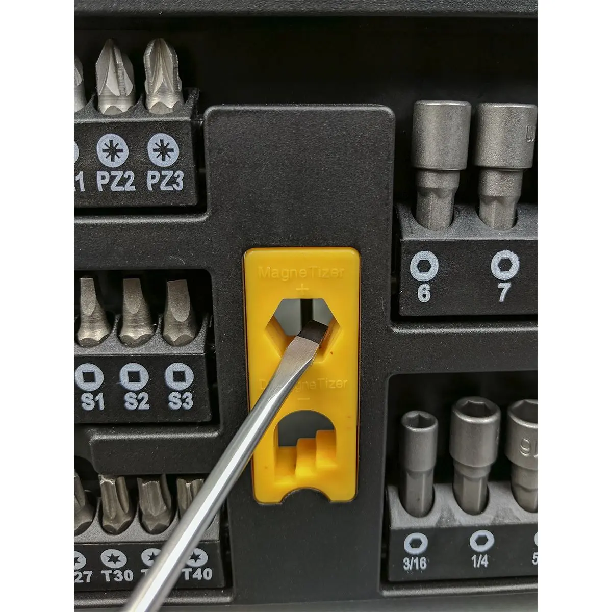 Siegen by Sealey Screwdriver, Bit & Nut Driver Set 61pc - Image 4