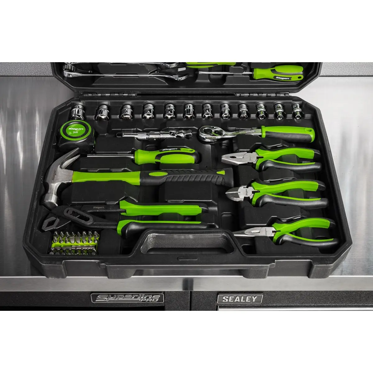 Siegen by Sealey Tool Kit 84 Piece 3/8" Drive Sockets Spanners Screwdrivers Pliers Hacksaw - Image 4