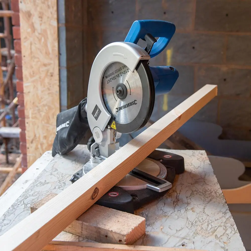 Silverline 1400W Compound Mitre Saw 210mm 262705 - Image 9