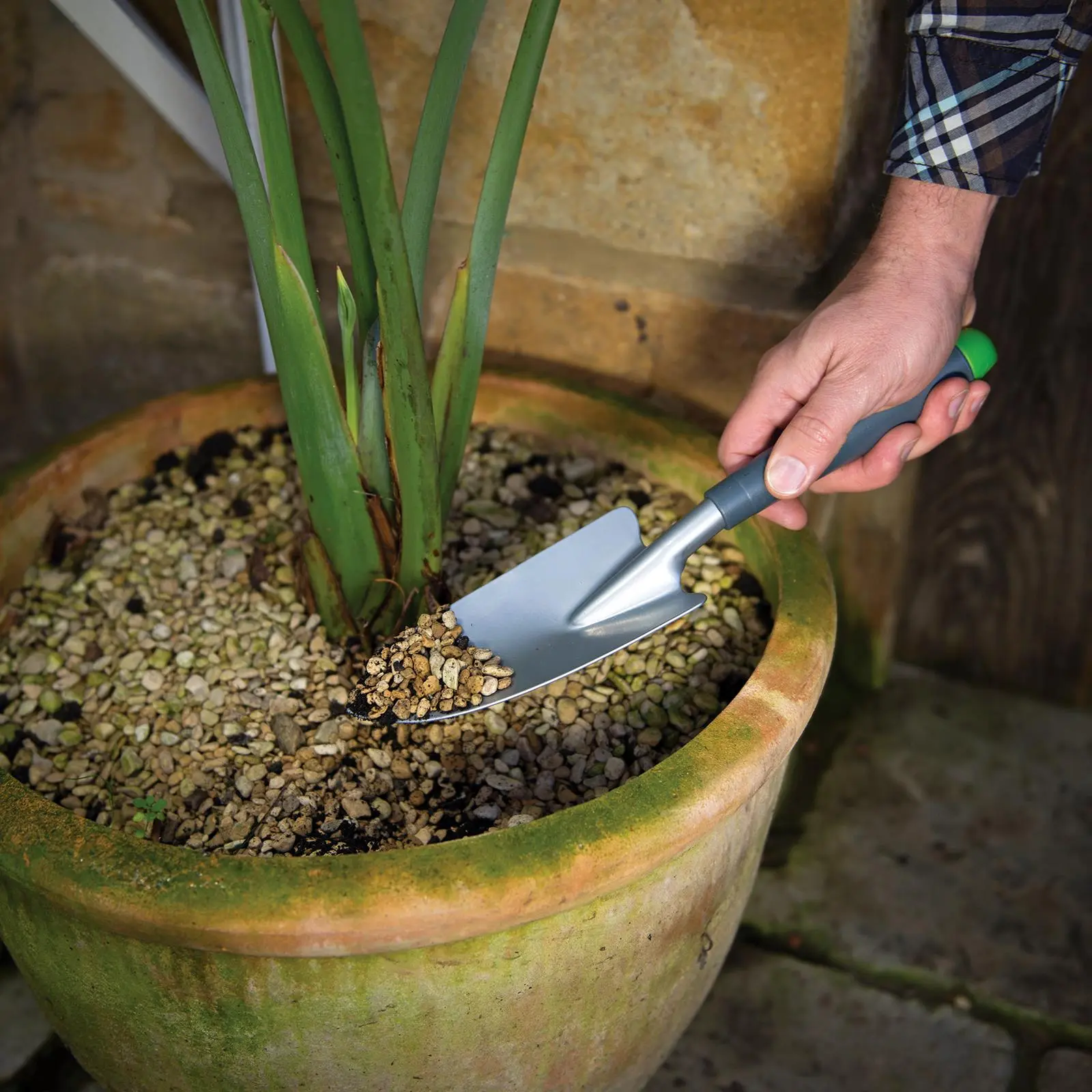 Silverline 356mm Hand Trowel Gardening Weeding Digging Plant - Image 3
