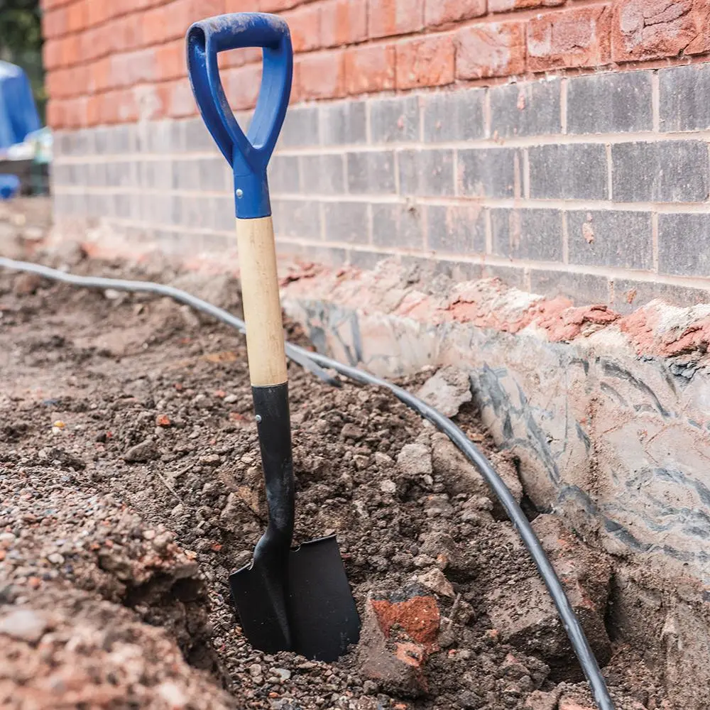 Silverline 700mm Mini Round Nose Spade Shovel Snow Garden Car - Image 6