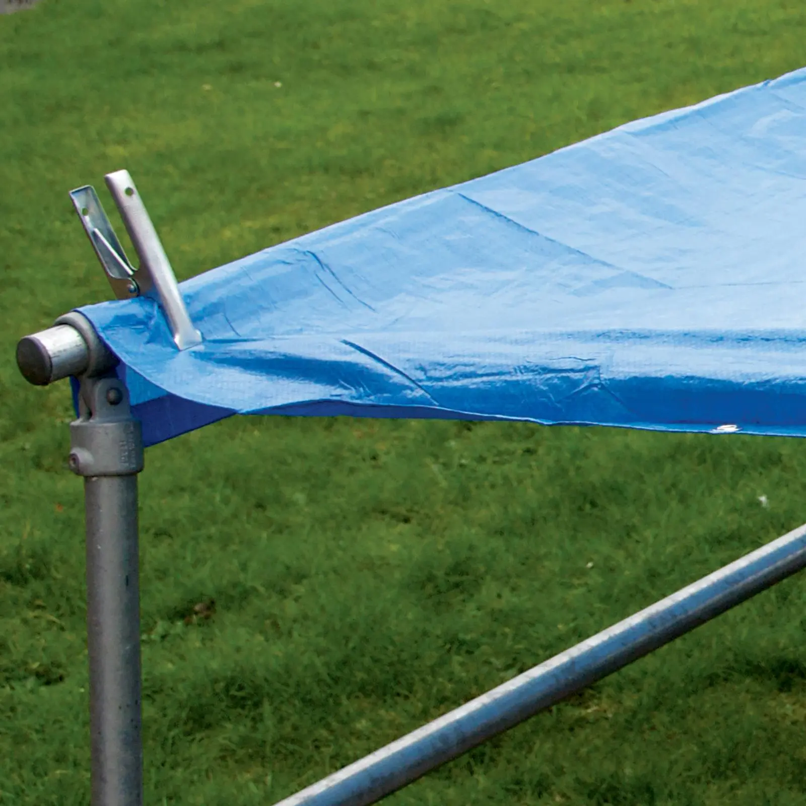 Silverline Small Cut Tarpaulin - Image 5