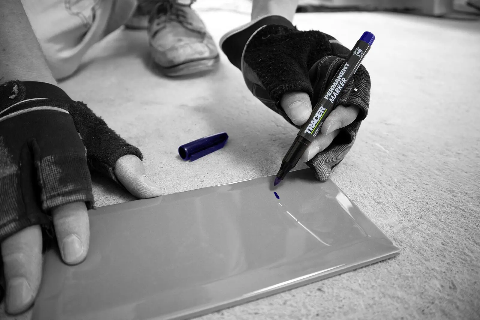 TRACER Permanent Marker Pen Blue 1-2mm Fine Bullet Point - Image 8