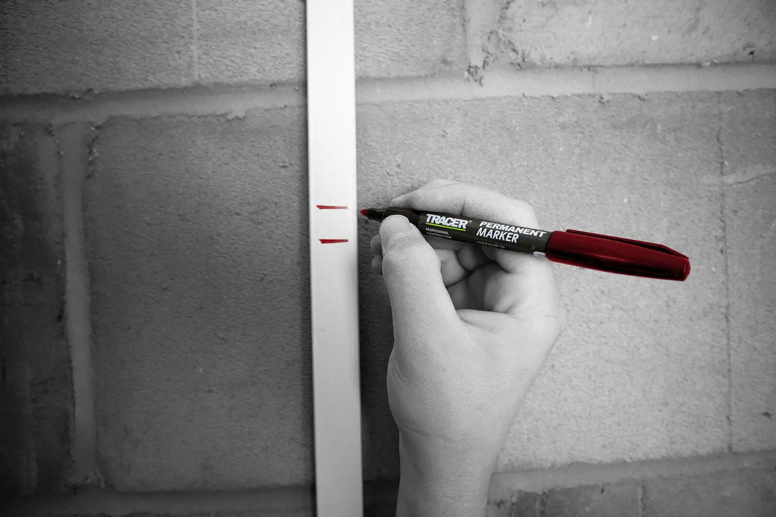 TRACER Permanent Marker Pen Red 1-2mm Fine Bullet Point - Image 7