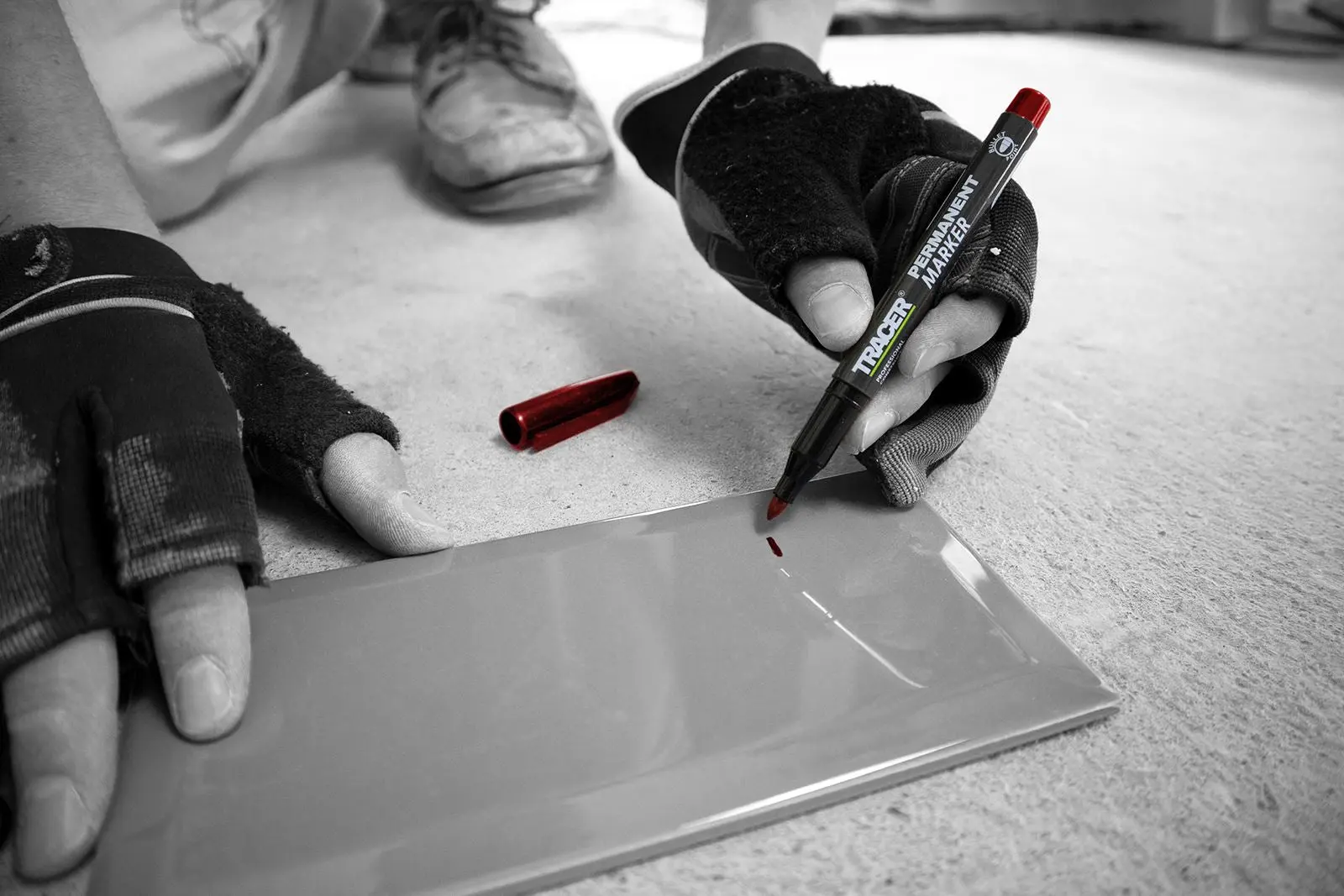 TRACER Permanent Marker Pen Red 1-2mm Fine Bullet Point - Image 8