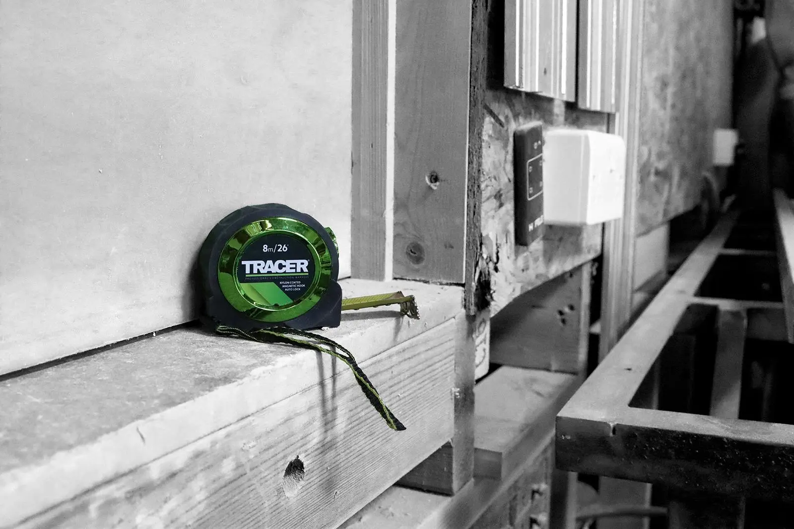 TRACER Tape Measure 8m Auto Lock Nylon Coated and Large Magnetic Hook - Image 6