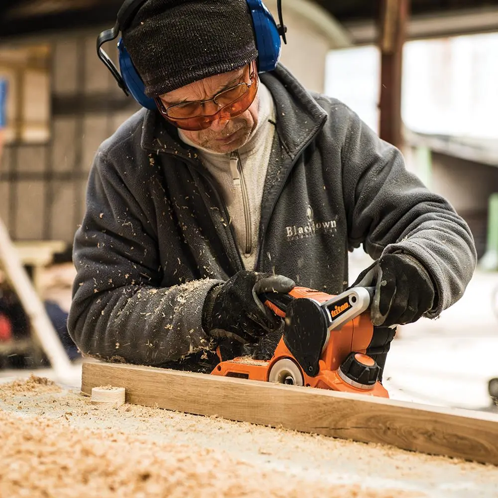 Triton 750W Unlimited Rebate Planer 82mm TRPUL 837520 - Image 2
