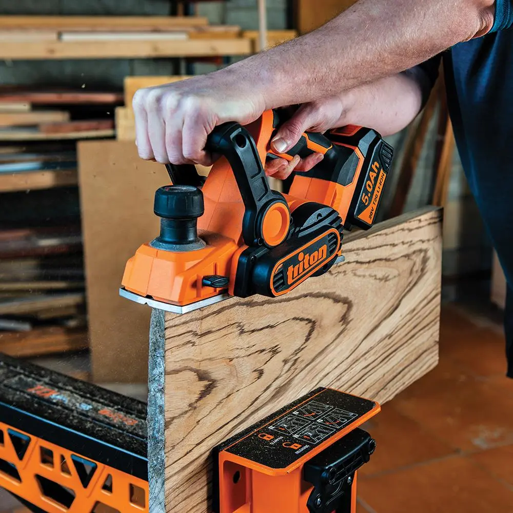 Triton T20 Brushless Planer 82mm 20V T20PLBL 301553 - Image 3