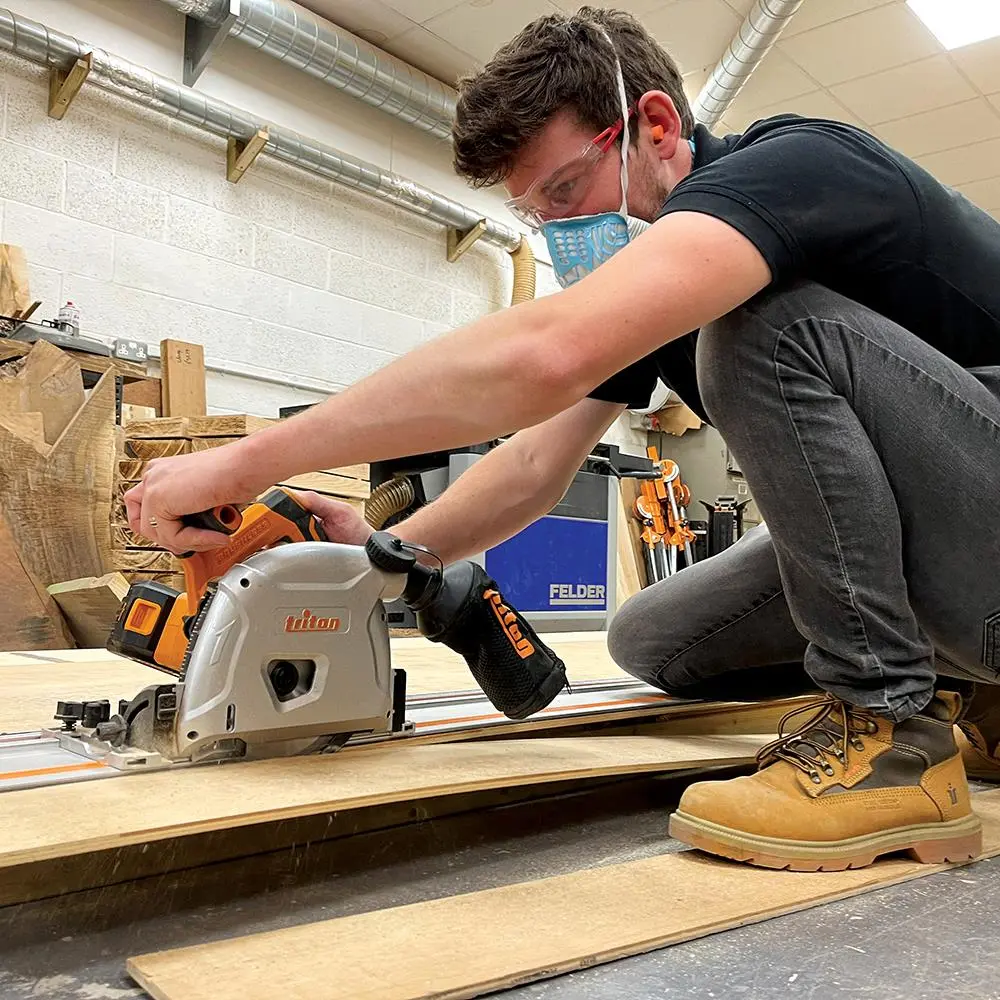 Triton T20 Brushless Plunge Track Saw Kit 20V T20TS165BLKIT 985836 - Image 4