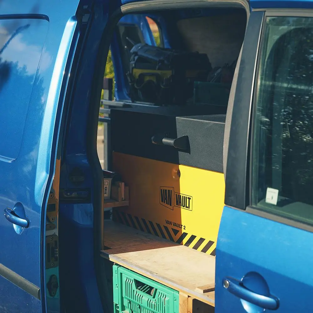 Van Vault 2 Secure Tool Storage Box 48kg 930 x 530 500mm S10810 - Image 9