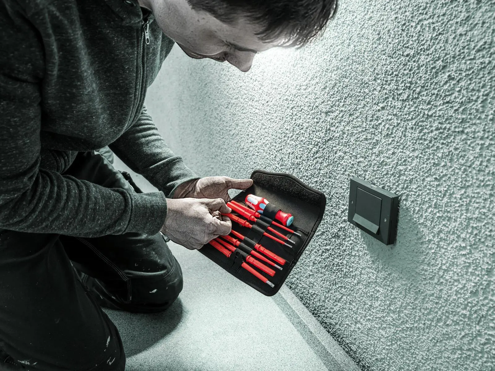 Wera Interchangeable VDE Screwdriver Set Kraftform Kompakt VDE Stainless 17 Extra Slim 1 Tool Finder 17 Pieces - Image 2