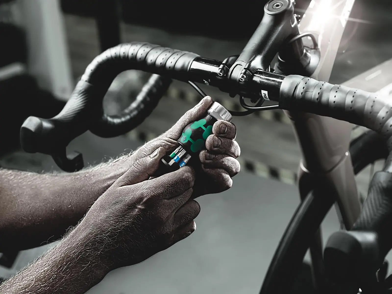 Wera Stubby Screwdriver Set Ratchet Action Bicycle Set 5 Stainless Steel Bits 7 Pieces - Image 3