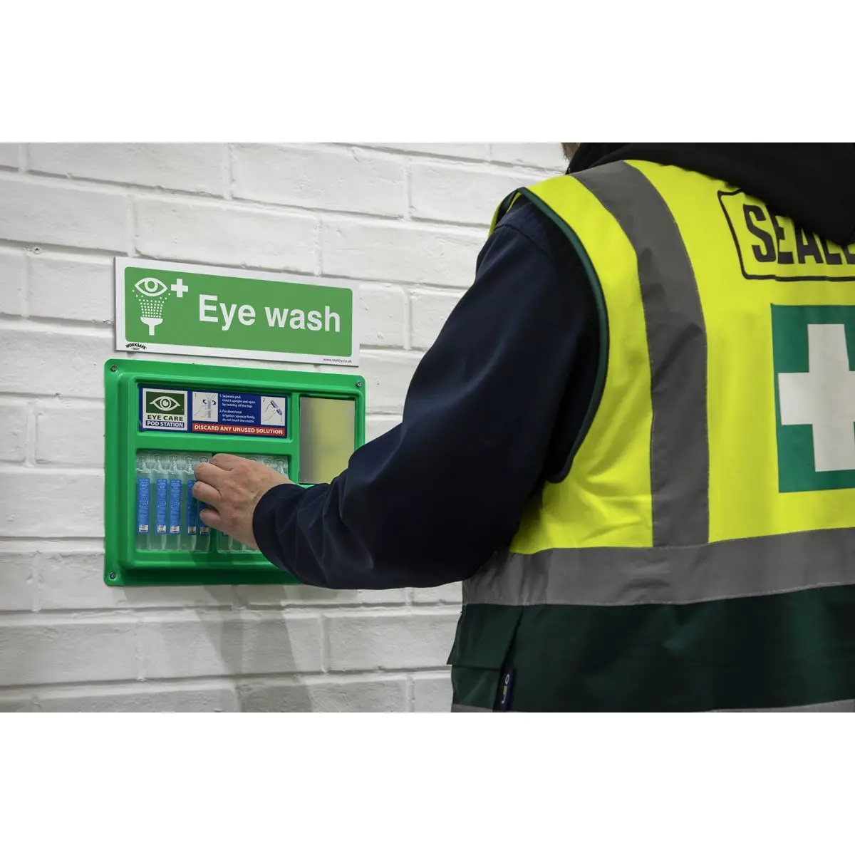 Worksafe by Sealey Safe Conditions Safety Sign - Eye Wash - Rigid Plastic - Image 5