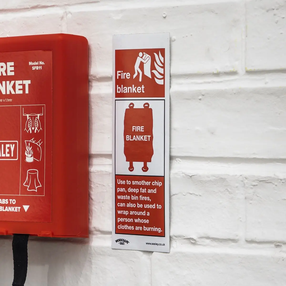 Worksafe by Sealey Safe Conditions Safety Sign - Fire Blanket - Rigid Plastic - Image 5
