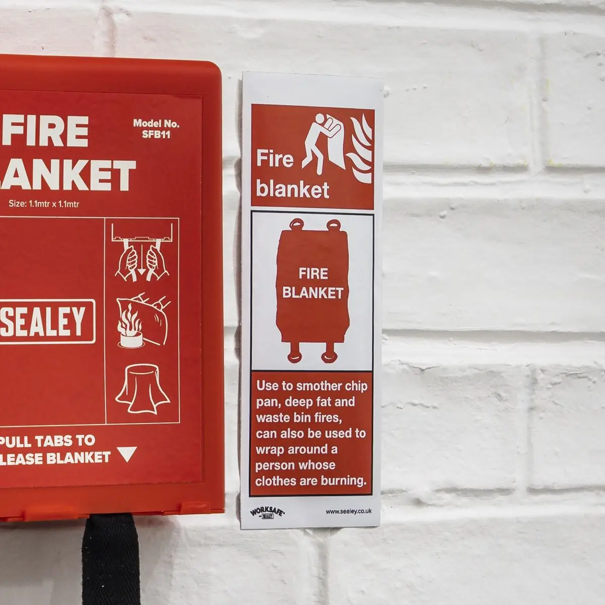 Worksafe by Sealey Safe Conditions Safety Sign - Fire Blanket - Self-Adhesive Vinyl - Pack of 10 - Image 7