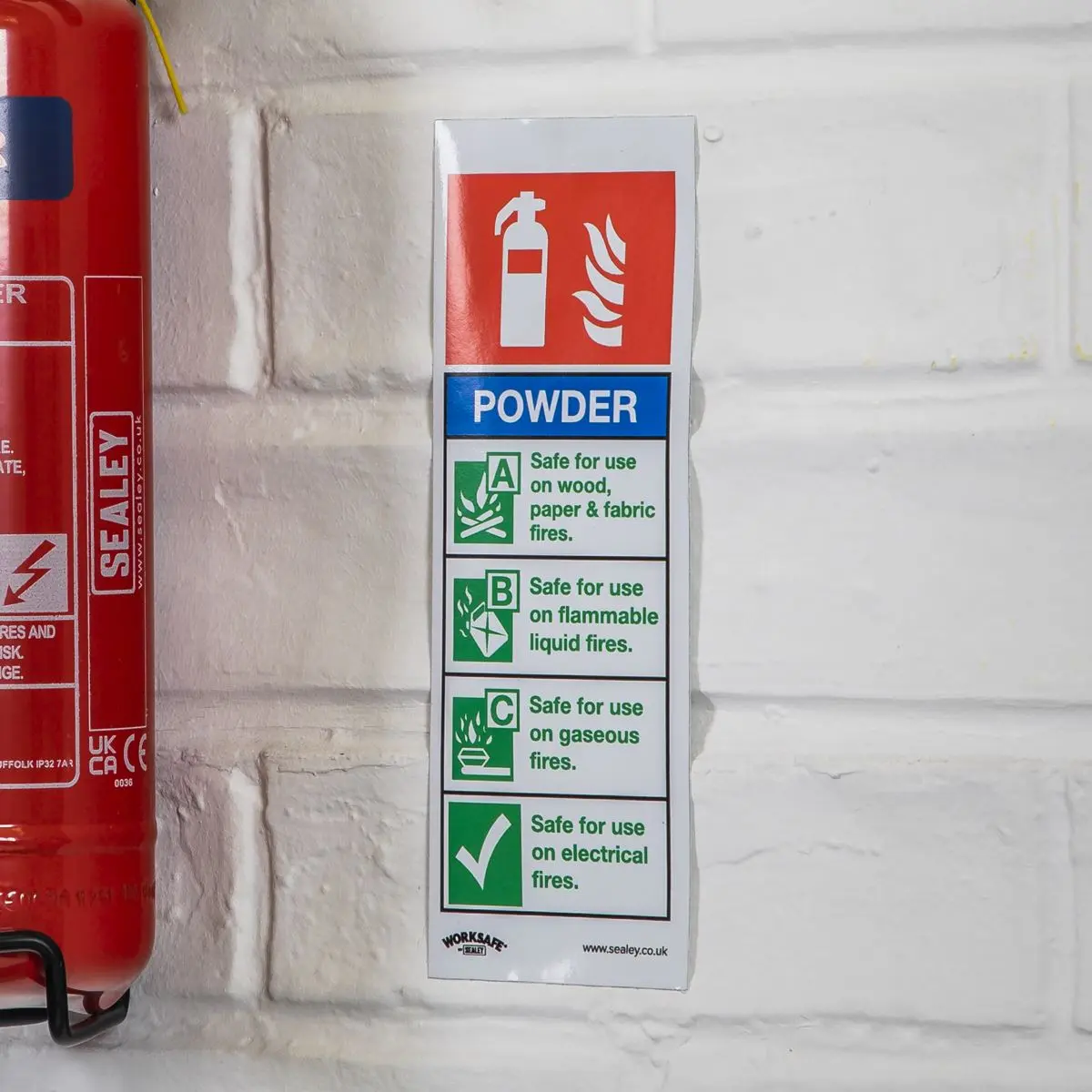 Worksafe by Sealey Safe Conditions Safety Sign - Powder Fire Extinguisher - Self-Adhesive Vinyl - Image 5
