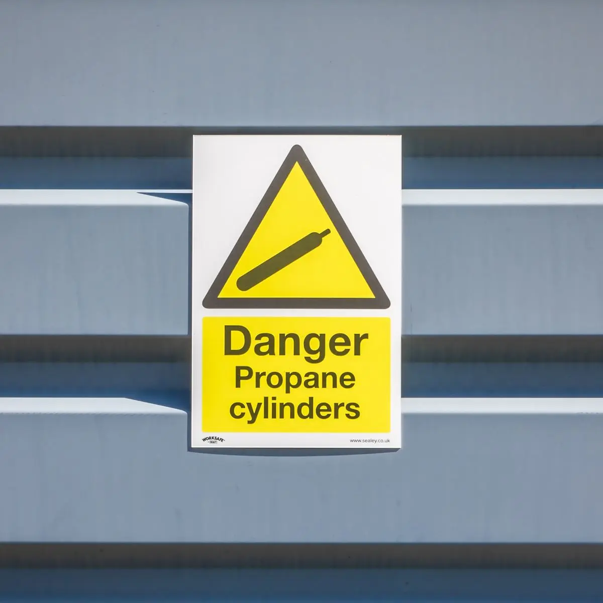 Worksafe by Sealey Warning Safety Sign - Danger Propane Cylinders - Self-Adhesive Vinyl - Image 3