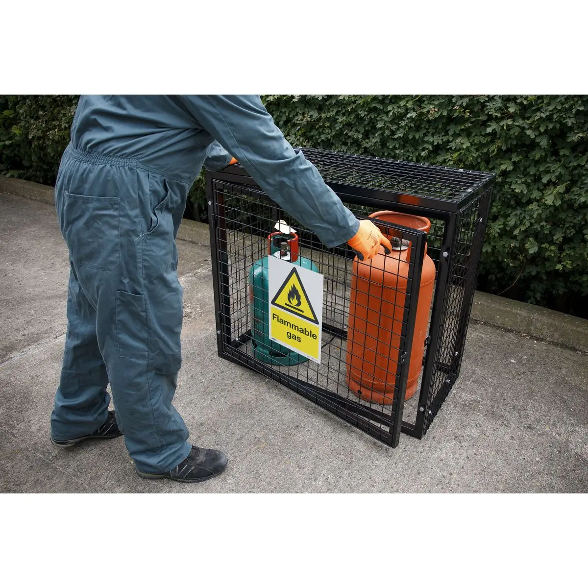Worksafe by Sealey Warning Safety Sign - Flammable Gas - Self-Adhesive Vinyl - Image 5