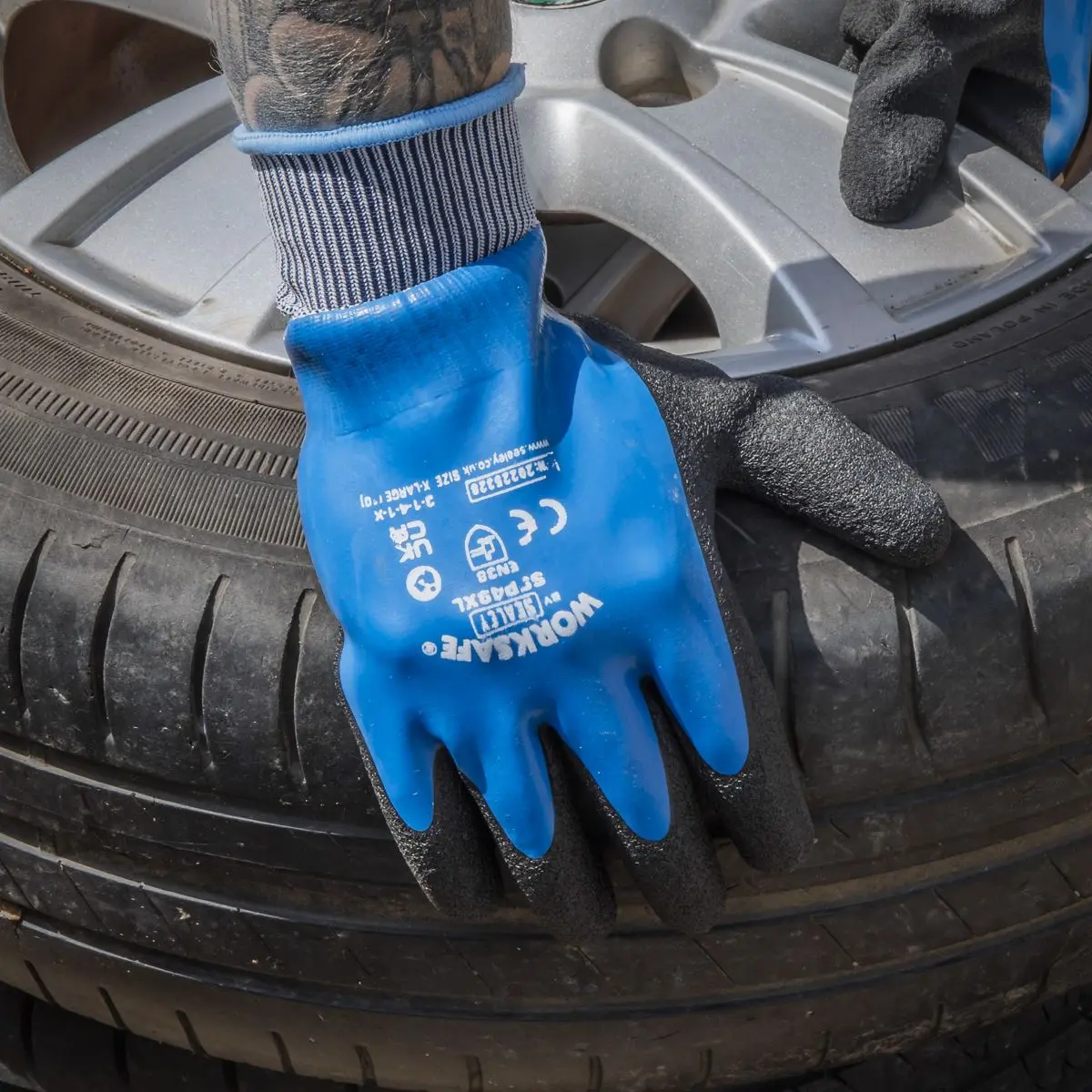 Worksafe by Sealey Waterproof Latex Gloves - (X-Large) - Box of 120 Pairs - Image 7