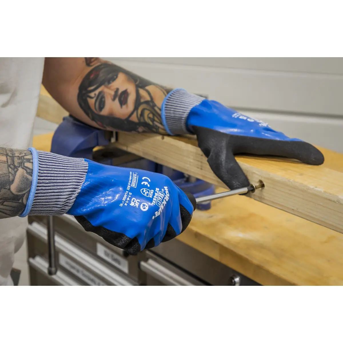 Worksafe by Sealey Waterproof Latex Gloves - (X-Large) - Pack of 6 Pairs - Image 6